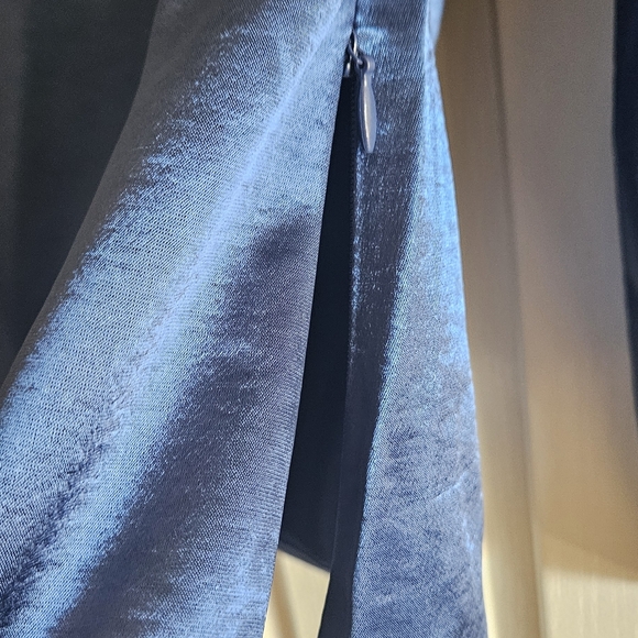 Elegant Blue Draped Long Sleeve Top - Picture 8 of 11